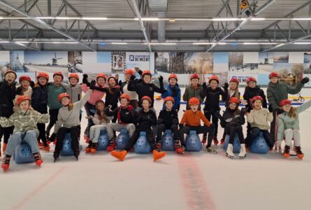 Veilig schaatsen bij ICE Games: 6.000 leerlingen krijgen helm aangeboden